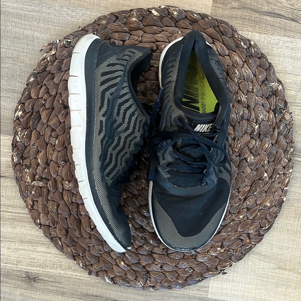 Nike Free 4.0 Running Sneakers Size 8